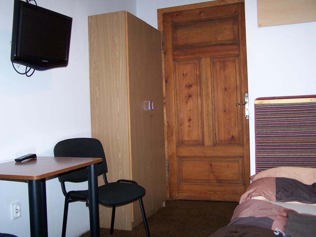Film Hostel พอซนาน ห้อง รูปภาพ