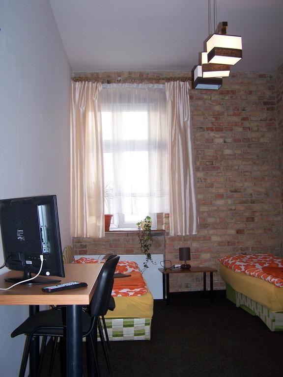Film Hostel พอซนาน ภายนอก รูปภาพ