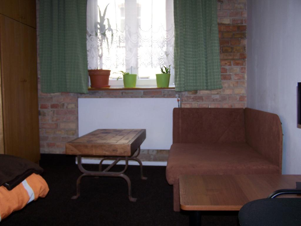 Film Hostel พอซนาน ภายนอก รูปภาพ