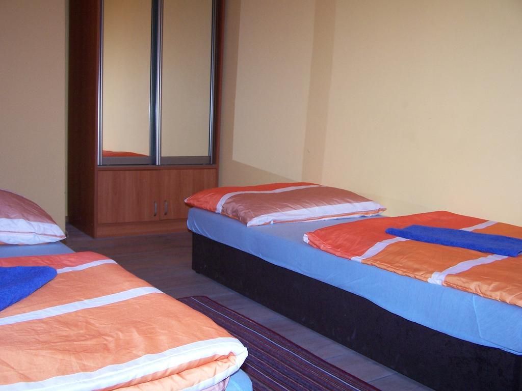 Film Hostel พอซนาน ห้อง รูปภาพ