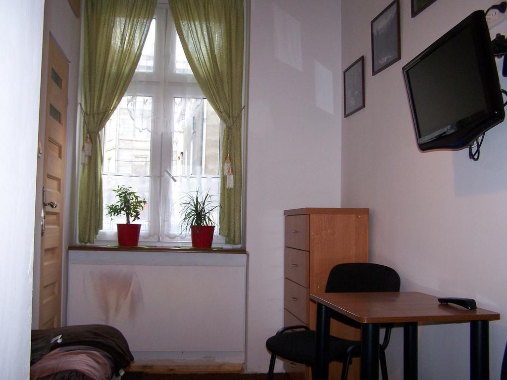 Film Hostel พอซนาน ภายนอก รูปภาพ