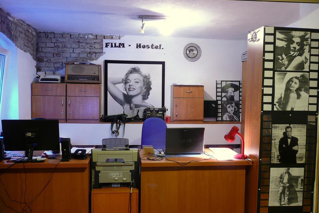 Film Hostel พอซนาน ภายนอก รูปภาพ